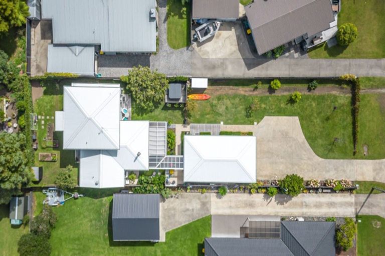 Photo of property in 107 Riverview Road, Whangamata, 3620