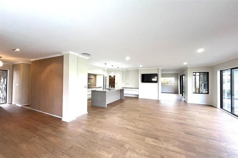 Photo of property in 6 Bendemeer Place, Flat Bush, Auckland, 2016