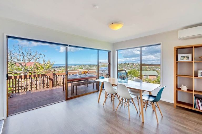 Photo of property in 2/14 Thelma Crescent, Torbay, Auckland, 0630