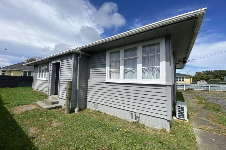 Photo of property in 4 Huntly Street, Foxton, 4814