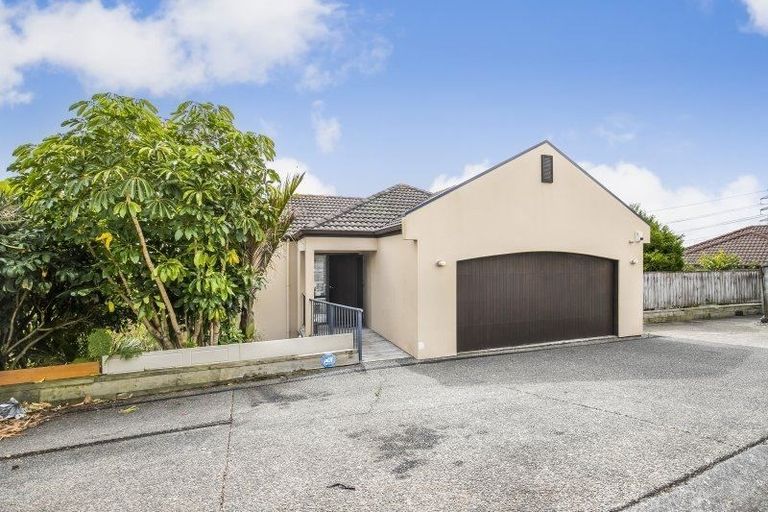Photo of property in 132 Redoubt Road, Goodwood Heights, Auckland, 2105