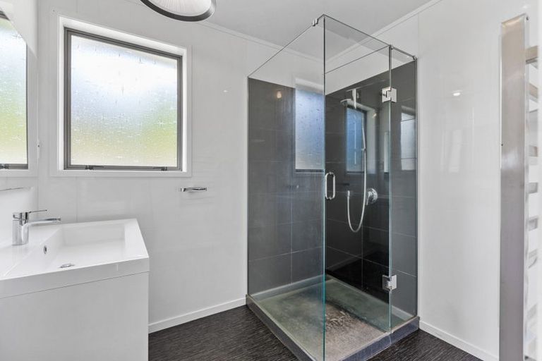 Photo of property in 2/22 Dartmoor Avenue, Westown, New Plymouth, 4310