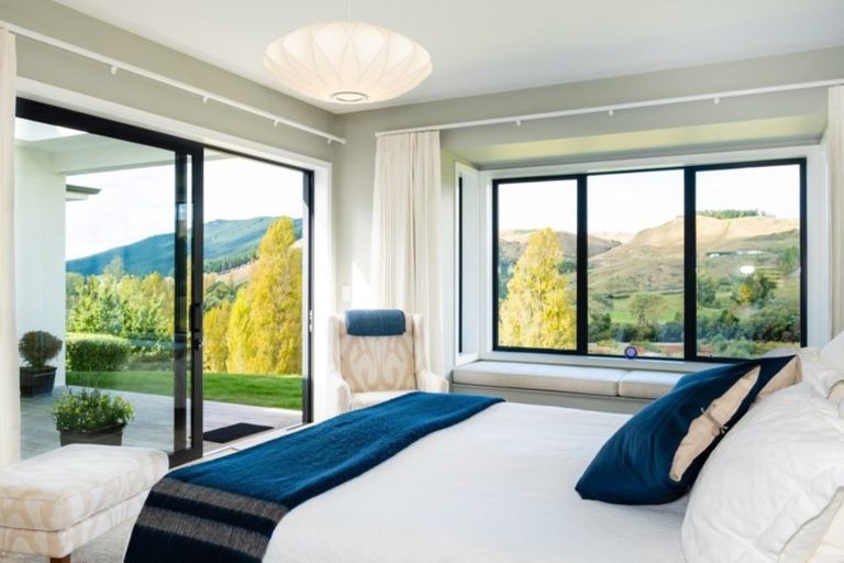 Photo of property in 71 Matangi Road, Tuki Tuki, Havelock North, 4294