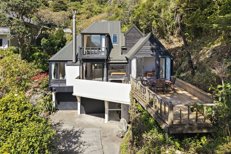 Photo of property in 18 Marama Terrace, Eastbourne, Lower Hutt, 5013