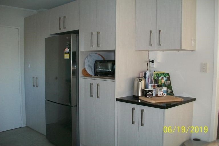 Photo of property in 2/204 Waitemata Drive, Ranui, Auckland, 0612