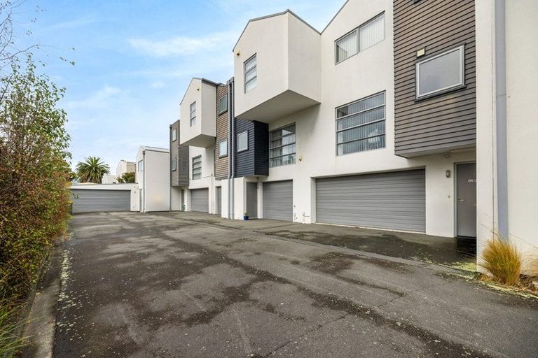 Photo of property in 42c Devon Street, Sydenham, Christchurch, 8023