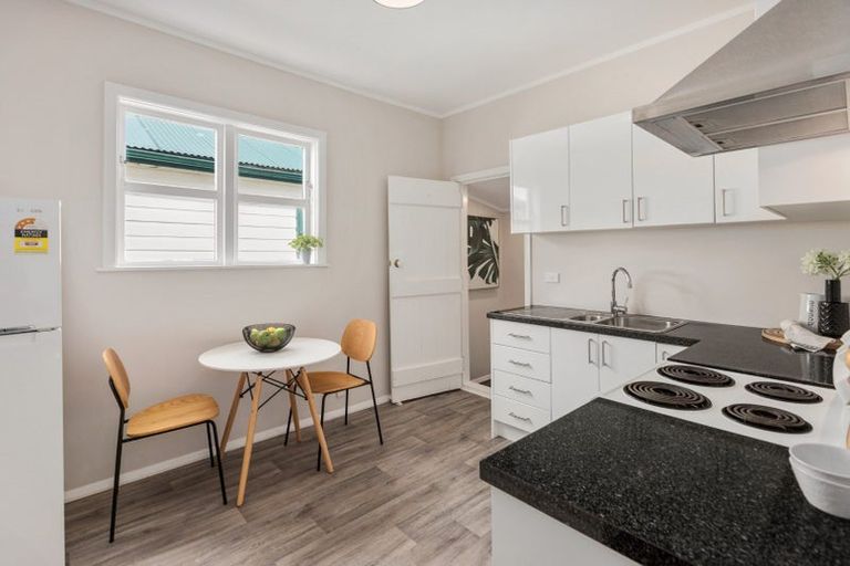 Photo of property in 4a Tarawera Road, Johnsonville, Wellington, 6037