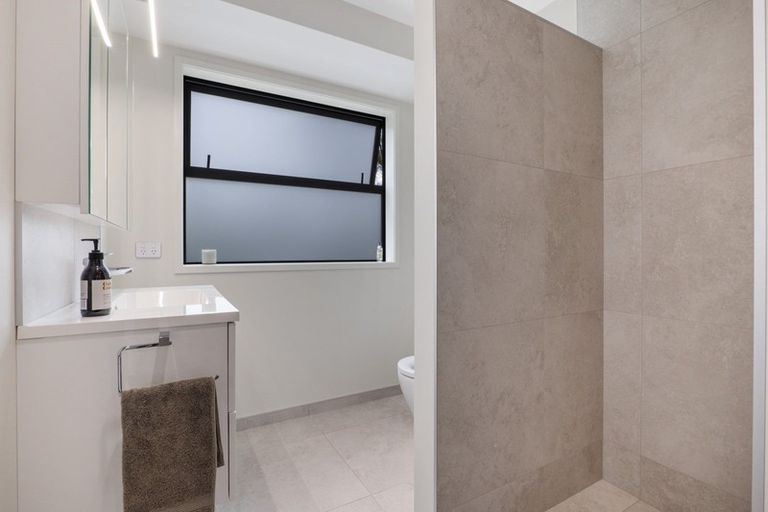 Photo of property in 14a Tukapa Street, Westown, New Plymouth, 4310