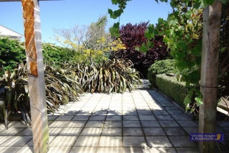 Photo of property in 2/12 Deloraine Street, Somerfield, Christchurch, 8024