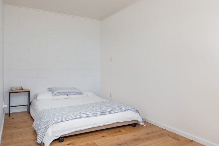 Photo of property in 21 Waiparemo Crescent, Pukawa Bay, Turangi, 3381