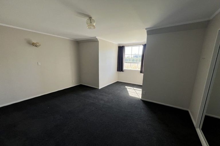 Photo of property in 295 Wooldridge Road, Harewood, Christchurch, 8051
