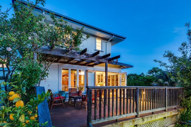 Photo of property in 115 Thompson Road, Bluff Hill, Napier, 4110