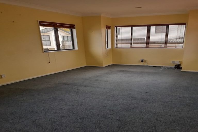 Photo of property in 3 Birkhall Grove, Strathmore Park, Wellington, 6022