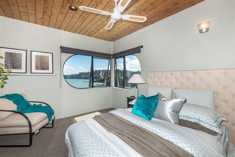 Photo of property in 105 Aeroview Drive, Beach Haven, Auckland, 0626