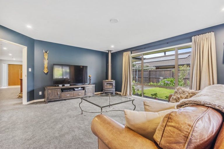 Photo of property in 19 Marlowe Place, Rolleston, 7614