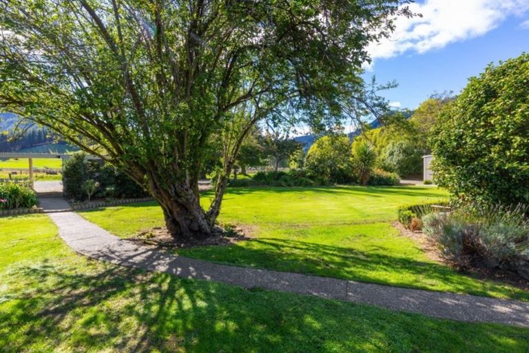 Photo of property in 90 Lindens Road, Mount Pleasant, Blenheim, 7273