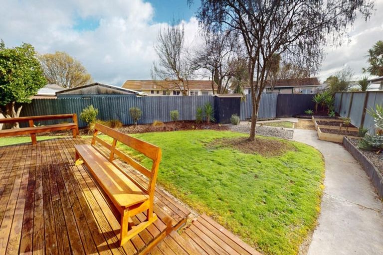 Photo of property in 3 Adams Place, Kelvin Grove, Palmerston North, 4414