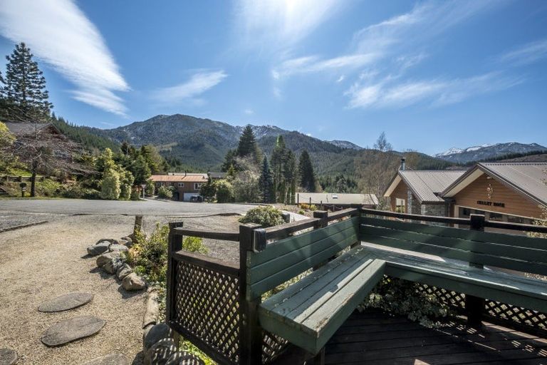 Photo of property in 76 Chalet Crescent, Hanmer Springs, 7334