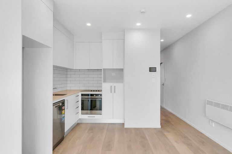 Photo of property in 205/2 Ko Street, Northcote, Auckland, 0627