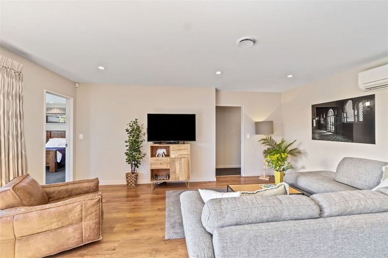 Photo of property in 53 Bradwell Crescent, Halswell, Christchurch, 8025