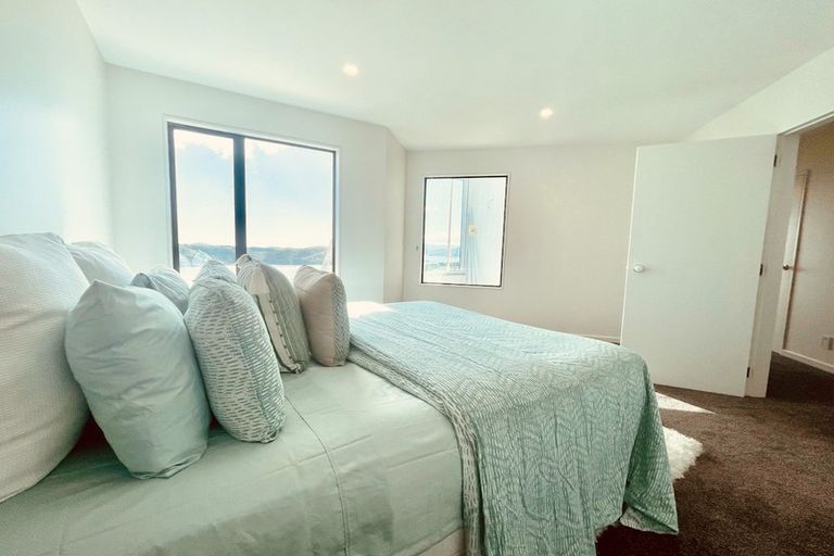 Photo of property in 8 Tombane Terrace, Papakowhai, Porirua, 5024