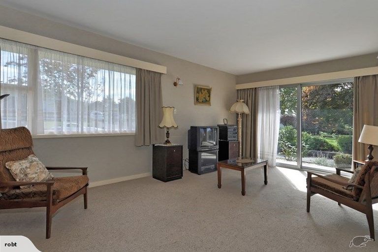 Photo of property in 1/7 Camberwell Place, Avonhead, Christchurch, 8042