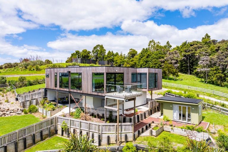 Photo of property in 397 Cames Road, Kaiwaka, Wellsford, 0975