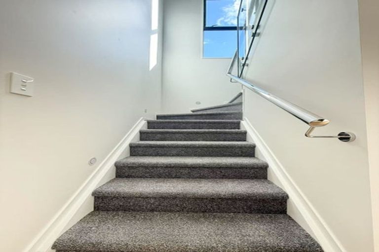 Photo of property in 23 Dianne Louise Drive, Half Moon Bay, Auckland, 2012