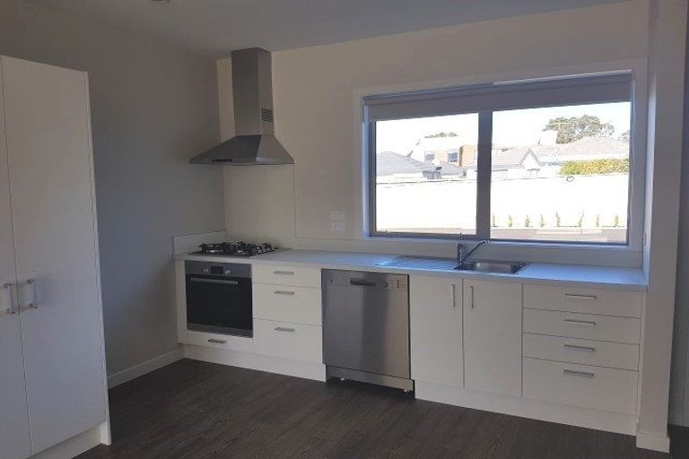 Photo of property in 2/32 Dr Taylor Terrace, Johnsonville, Wellington, 6037