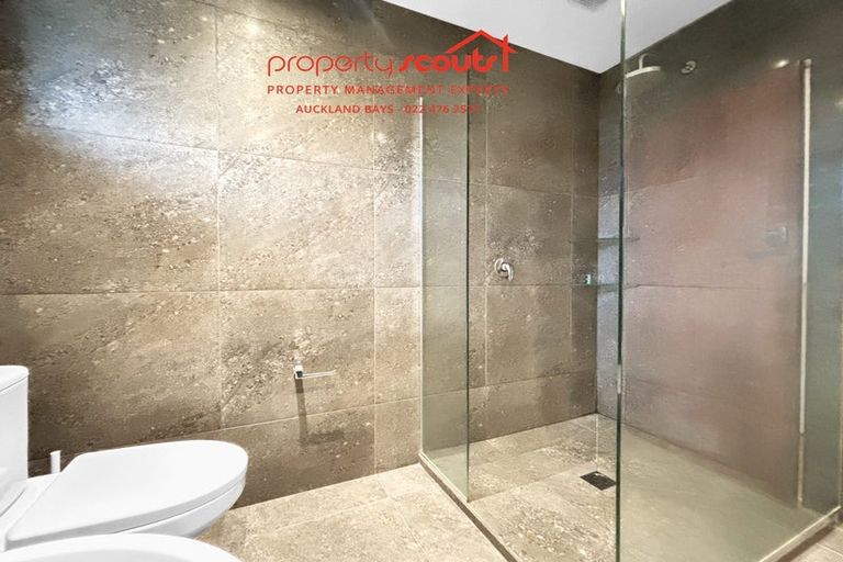 Photo of property in 7 Melba Street, Beach Haven, Auckland, 0626