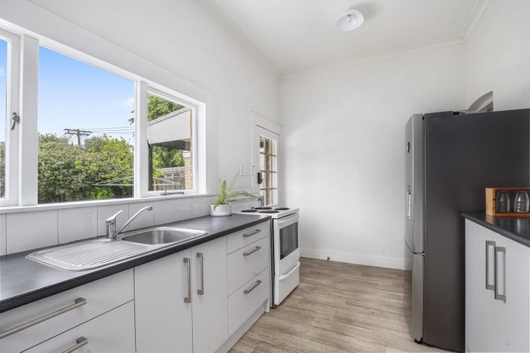 Photo of property in 26 Seabrook Avenue, New Lynn, Auckland, 0600