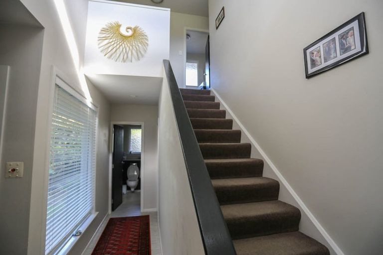 Photo of property in 2/2a Medbury Terrace, Fendalton, Christchurch, 8041