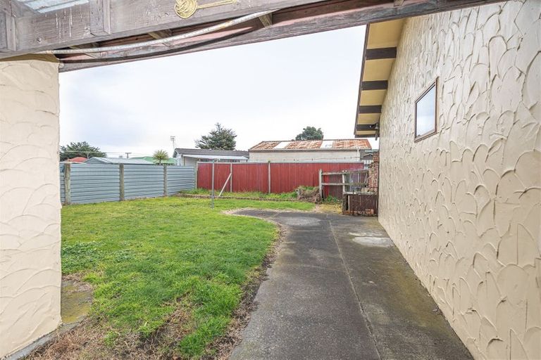 Photo of property in 53 Hinau Street, Castlecliff, Whanganui, 4501