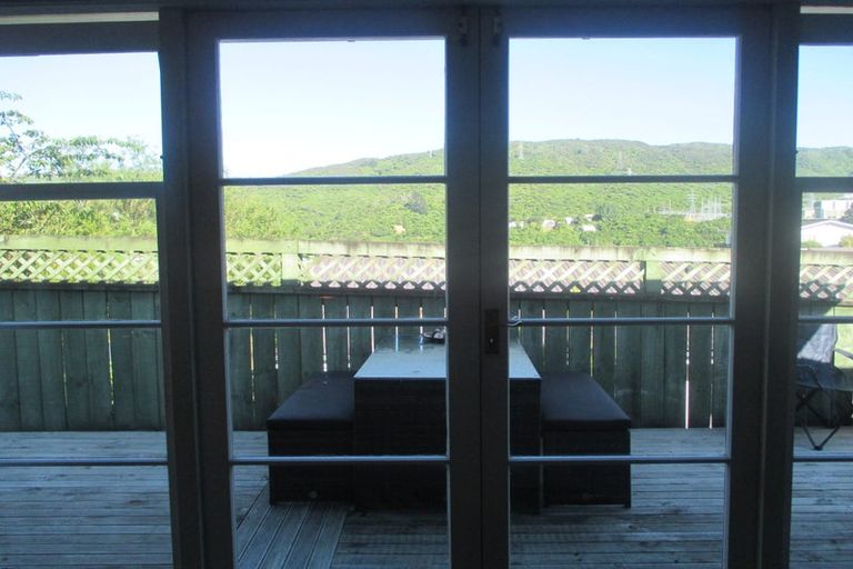 Photo of property in 30 Manor Drive, Stokes Valley, Lower Hutt, 5019