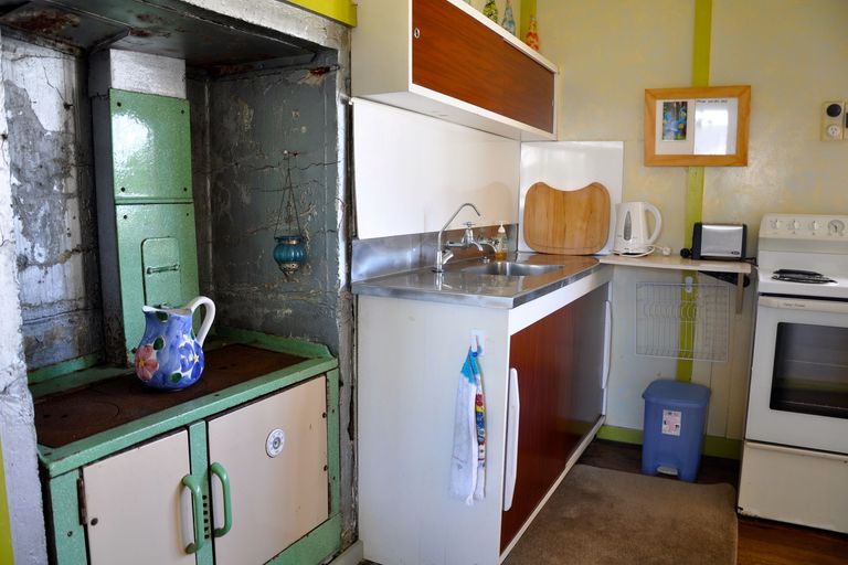 Photo of property in 12 Marine Avenue, Waihi Beach, 3611