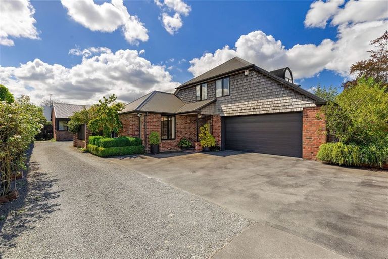 Photo of property in 69 Glandovey Road, Fendalton, Christchurch, 8052