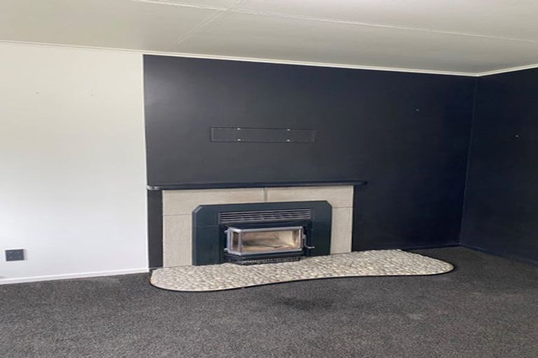 Photo of property in 22 Peters Avenue, Cloverlea, Palmerston North, 4412