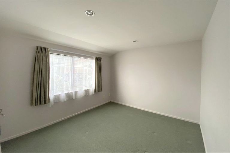 Photo of property in 102b Meadowland Drive, Somerville, Auckland, 2014