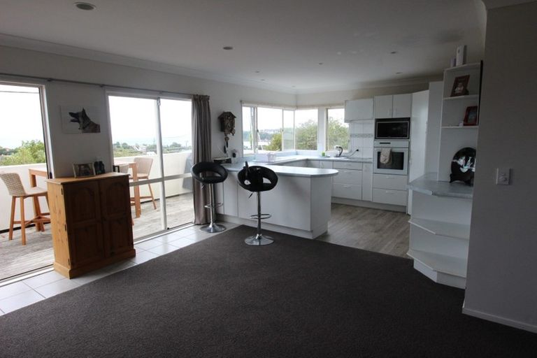 Photo of property in 25a Brightside Road, Stanmore Bay, Whangaparaoa, 0932