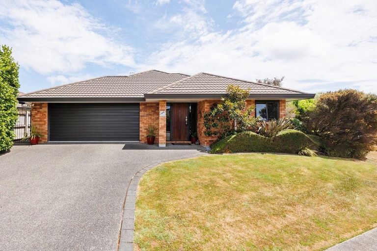 Photo of property in 36 Tennyson Avenue, Kelvin Grove, Palmerston North, 4414