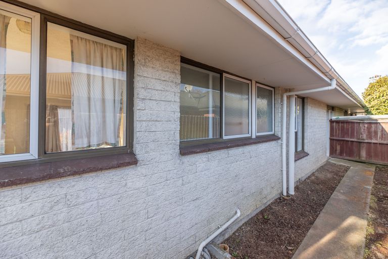 Photo of property in 2/95 Milton Street, Somerfield, Christchurch, 8024