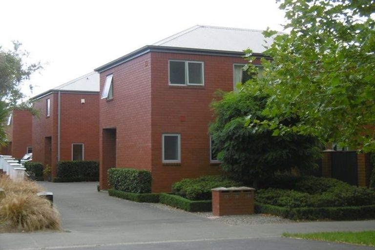 Photo of property in 15 Grove Road, Addington, Christchurch, 8024