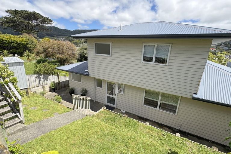 Photo of property in 24a Taylor Terrace, Tawa, Wellington, 5028