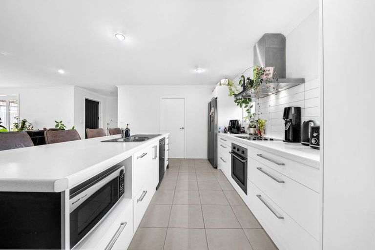 Photo of property in 21 Parkgrove Crescent, Pokeno, 2402