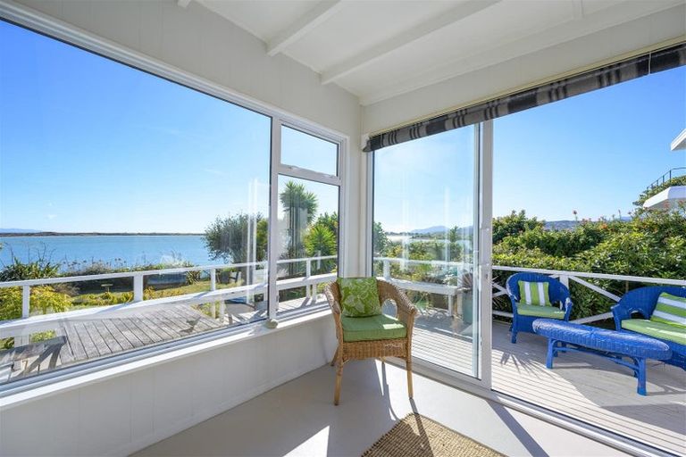 Photo of property in 14 Martin Street, Monaco, Nelson, 7011