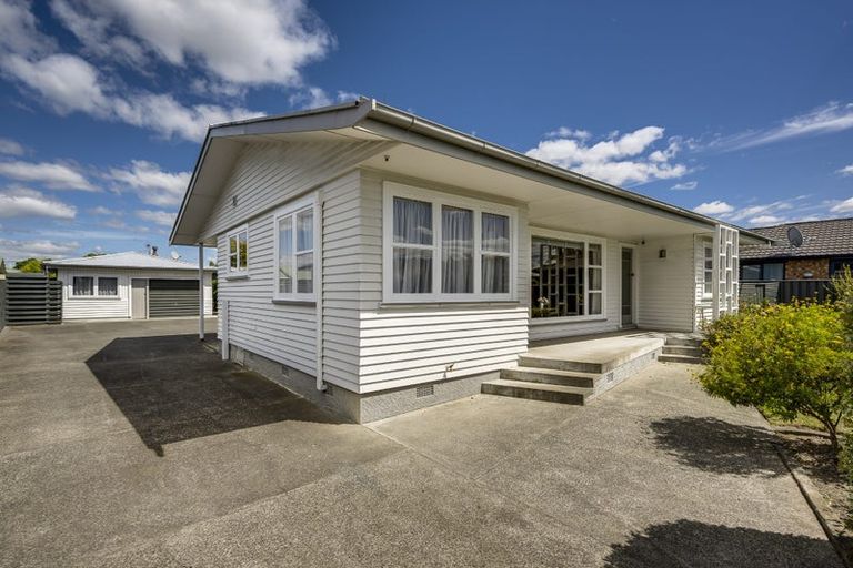 Photo of property in 38 Puketapu Road, Taradale, Napier, 4112