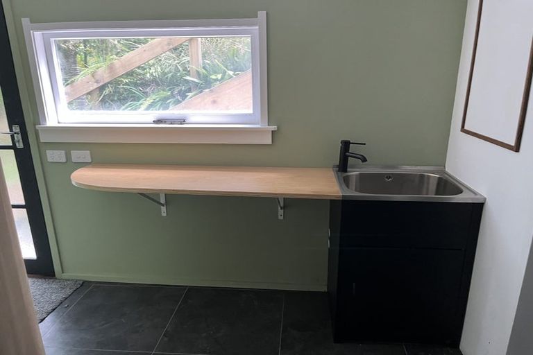 Photo of property in 2 Convent Road, Bluff Hill, Napier, 4110