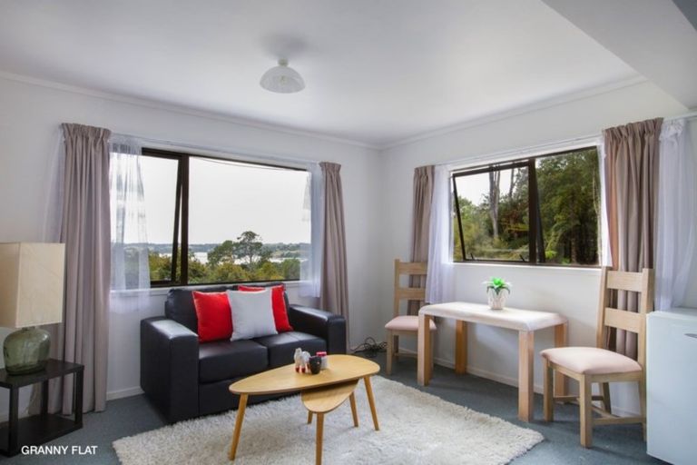 Photo of property in 986 Sandspit Road, Sandspit, Warkworth, 0982