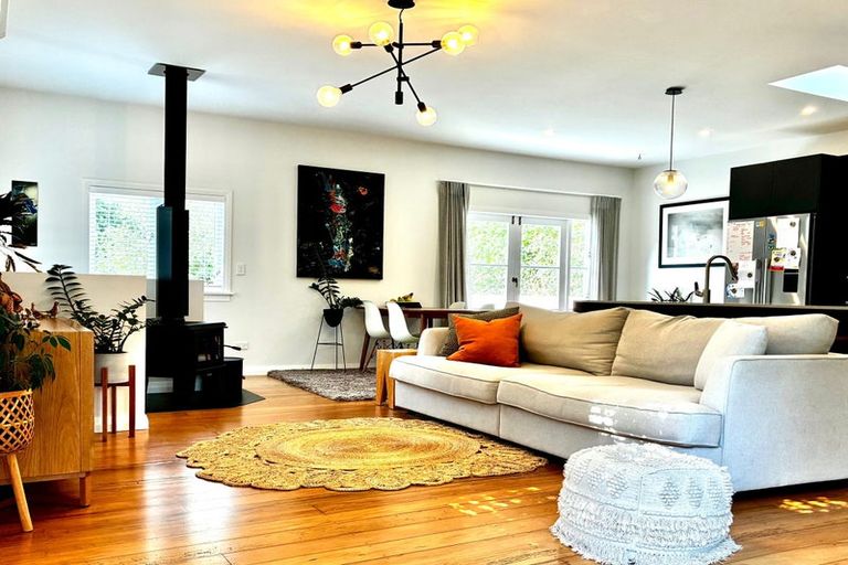 Photo of property in 419 Motutara Road, Muriwai, Waimauku, 0881