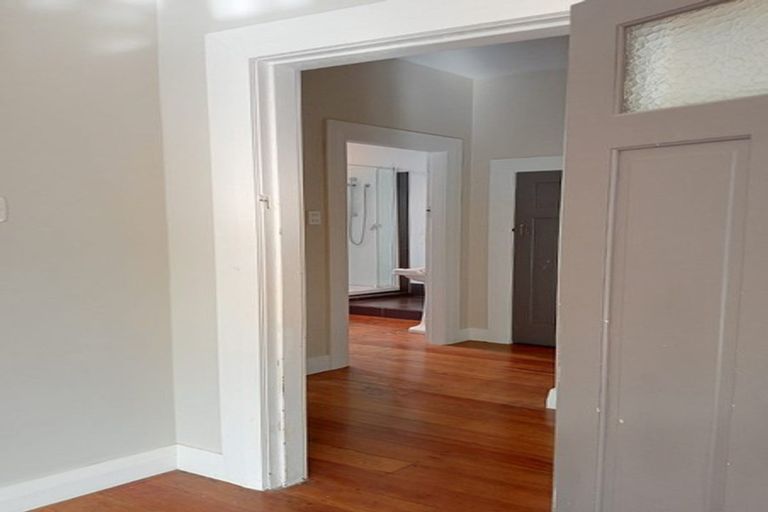 Photo of property in 81 Norwood Road, Bayswater, Auckland, 0622